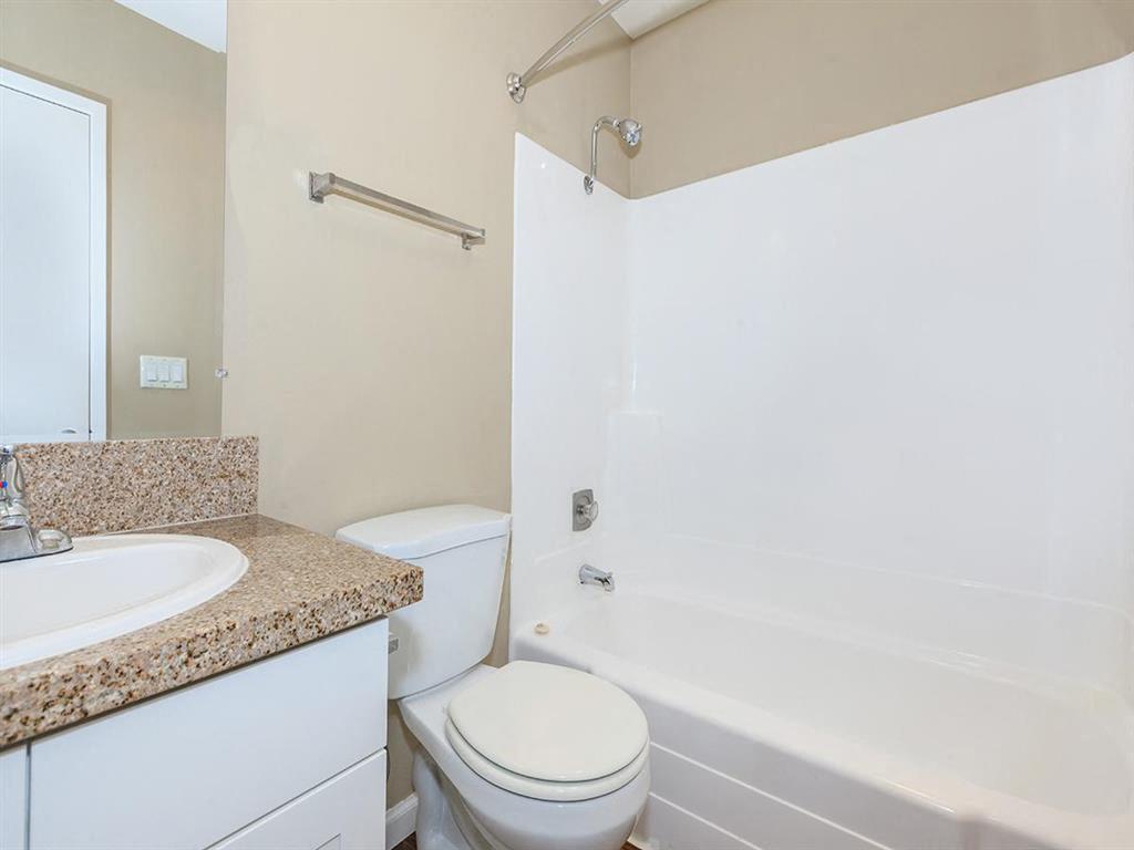 Bluffs at Carlsbad Apartments Image 39
