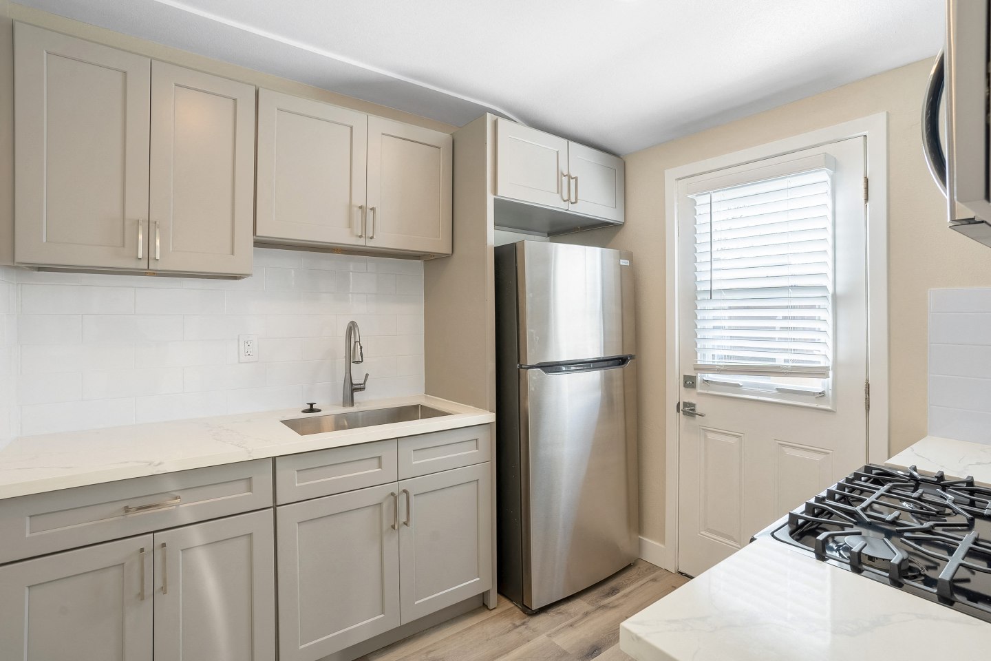 Huntington Manor Homes Image 4