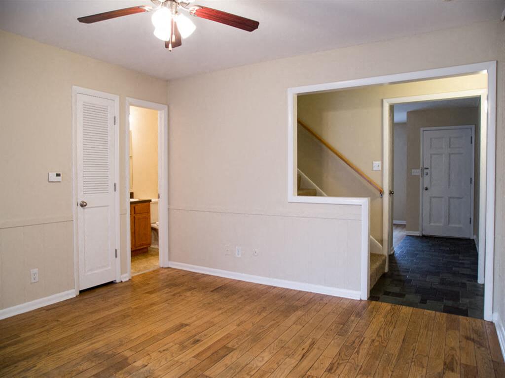 Monon Living Image 64