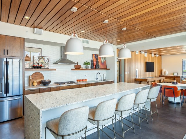 2501 Beacon Hill Image 8