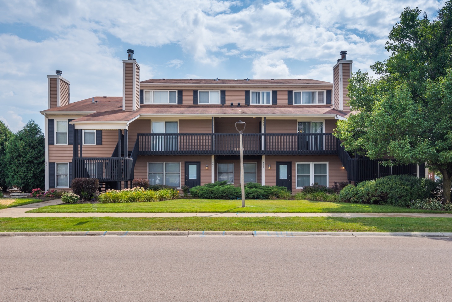 Haven on Long Grove Apartments and Townhomes Image 6