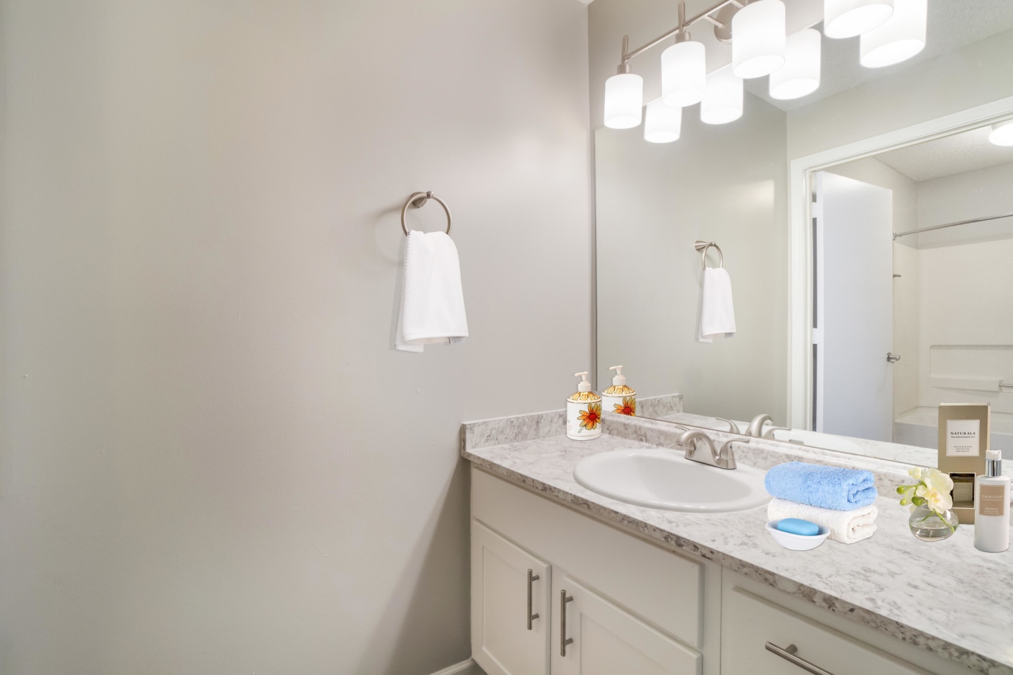 The Pointe at 731 Image 8