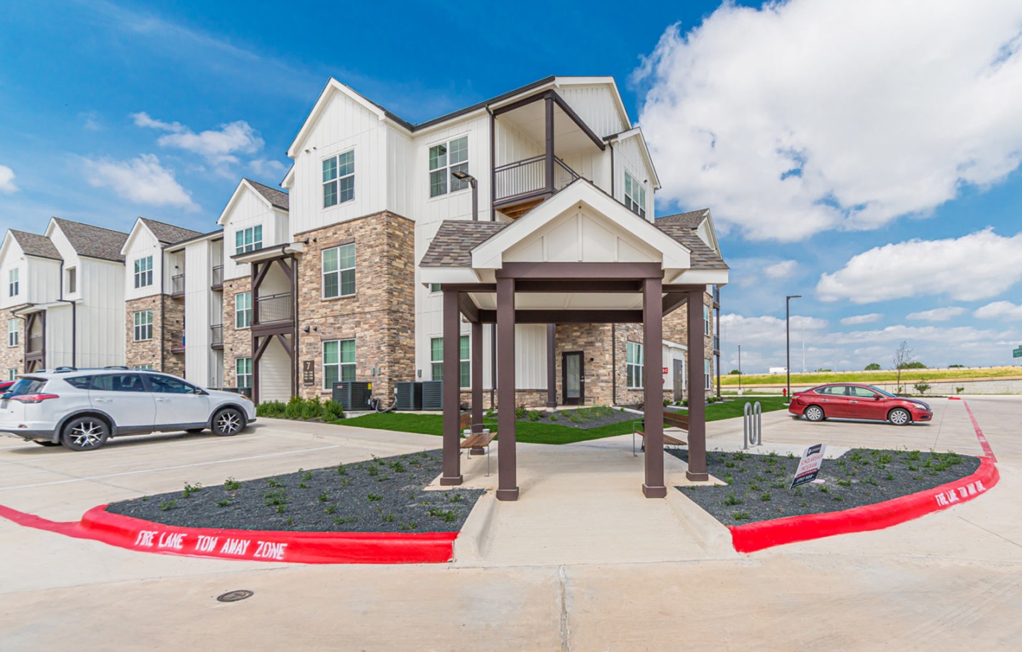 Affordable Housing - Crossroad Commons Image 2