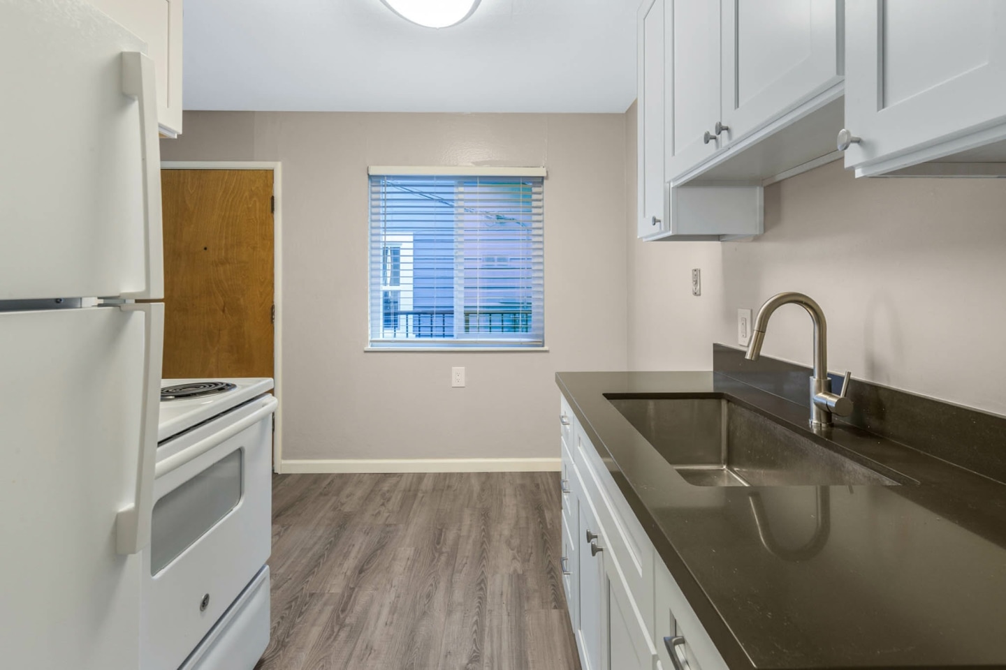 724 Central Apartments Image 11
