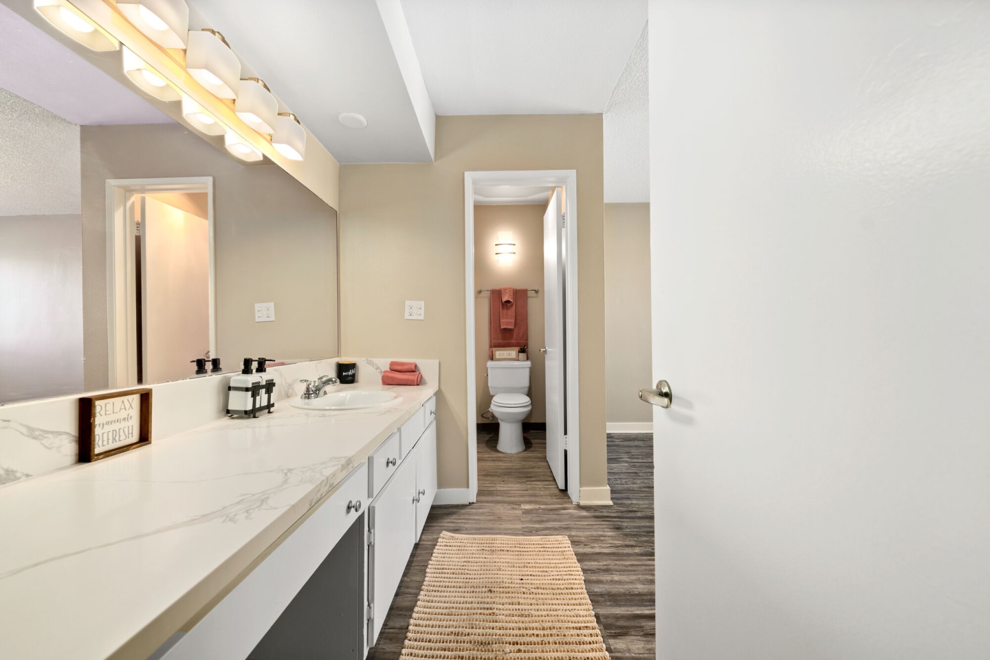 Summerview Beach Resort Luxury Apartments Image 9