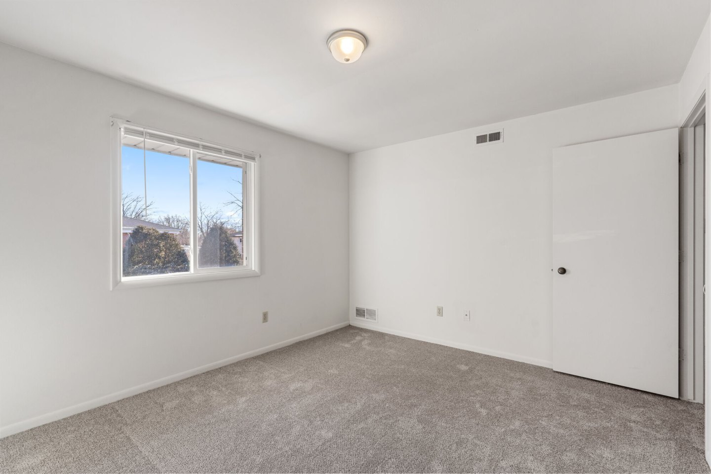 Geneva Street Apartments Image 13