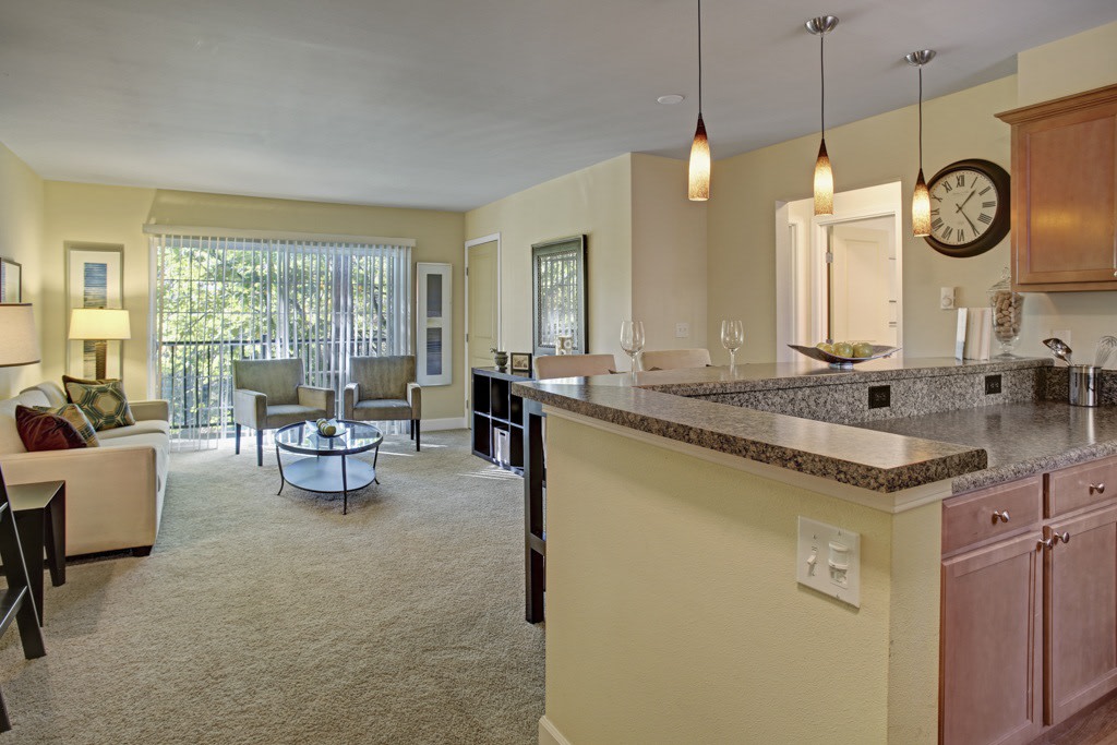 Regency Woods Apartment Homes Image 3