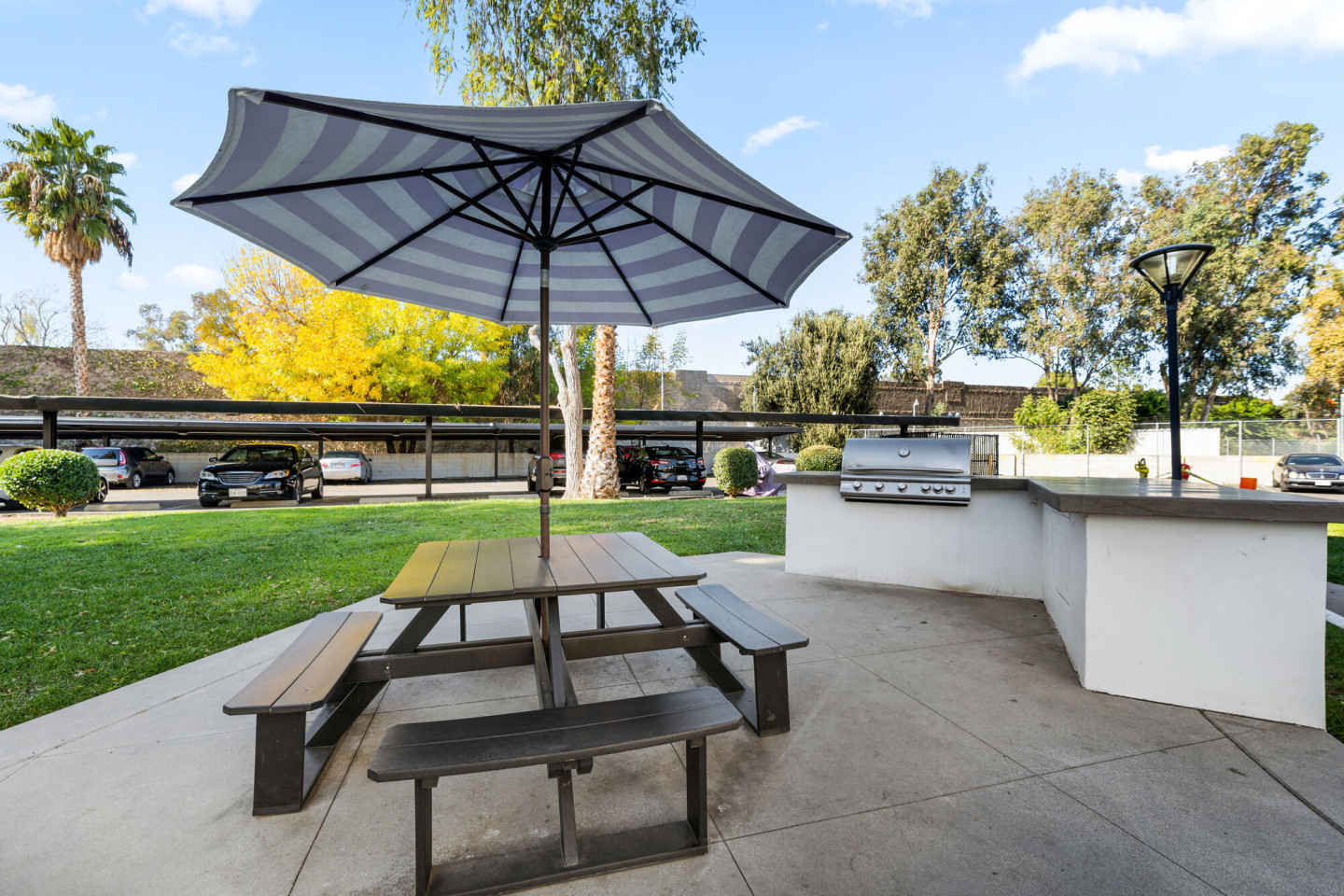 Summerview Beach Resort Luxury Apartments Image 31