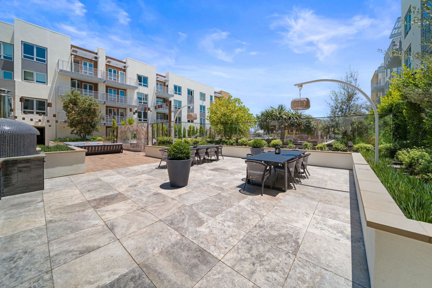 Halcyon House Image 75