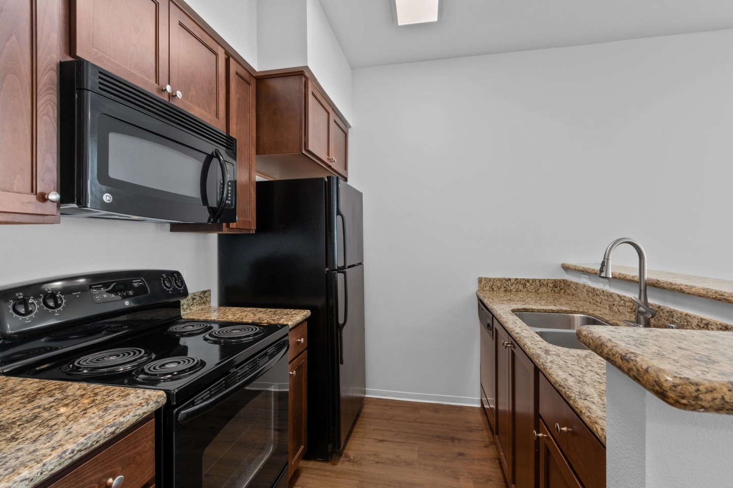 Regency Park Apartments at Queensgate Image 8