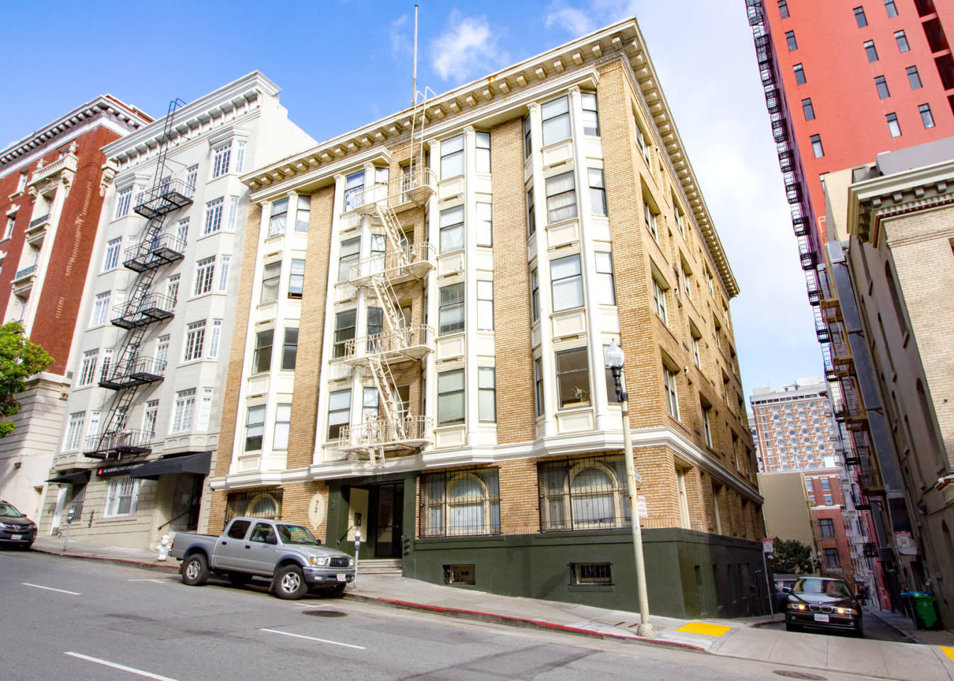 720 Jones Street Image 29