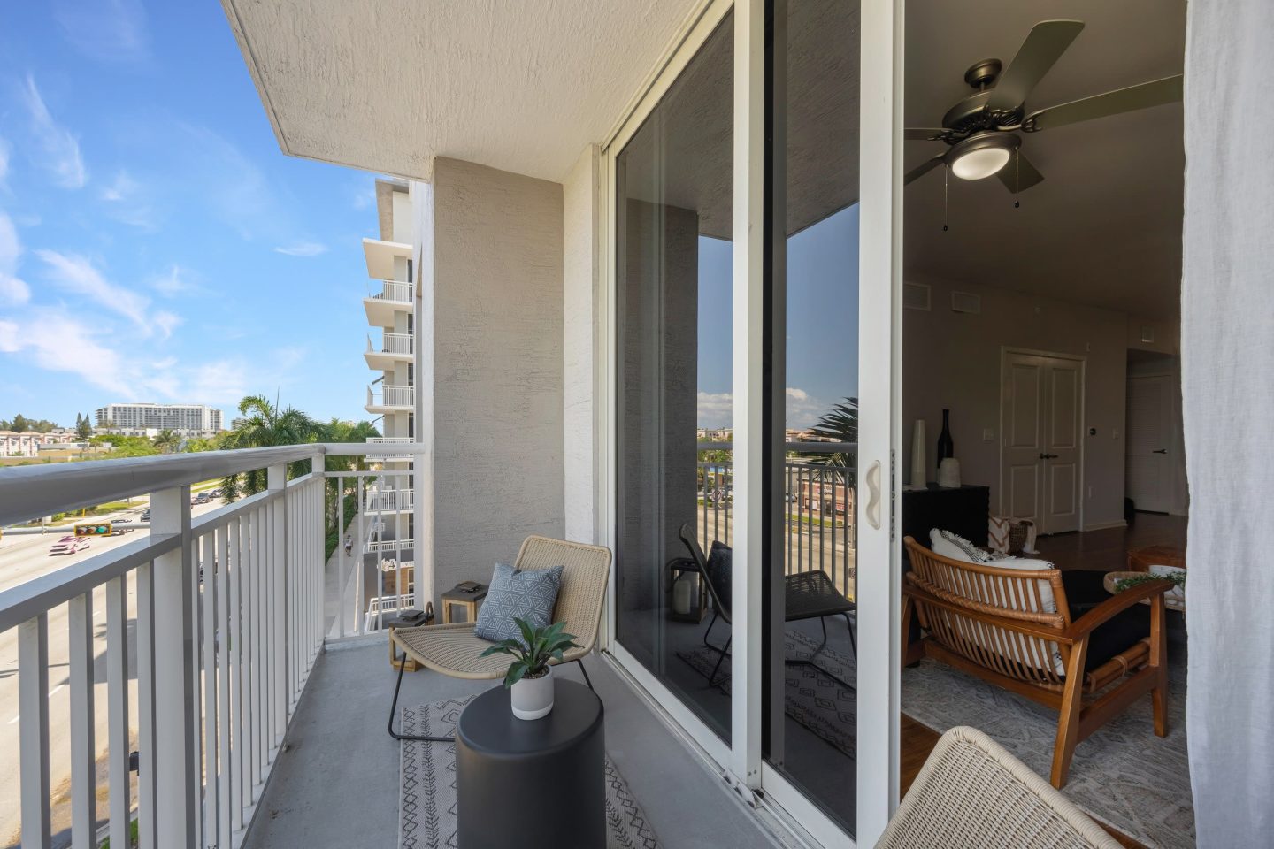1640 Victoria Park Apartments Image 12