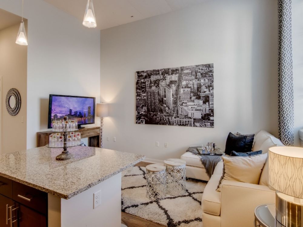 520 Park Image 8