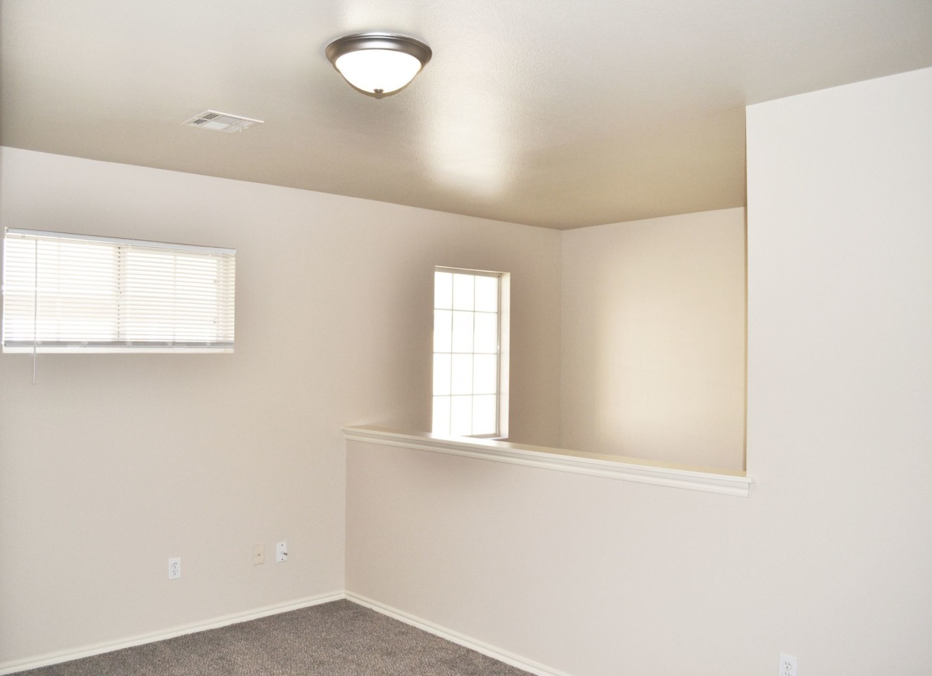 Sydney Court Townhomes Image 14