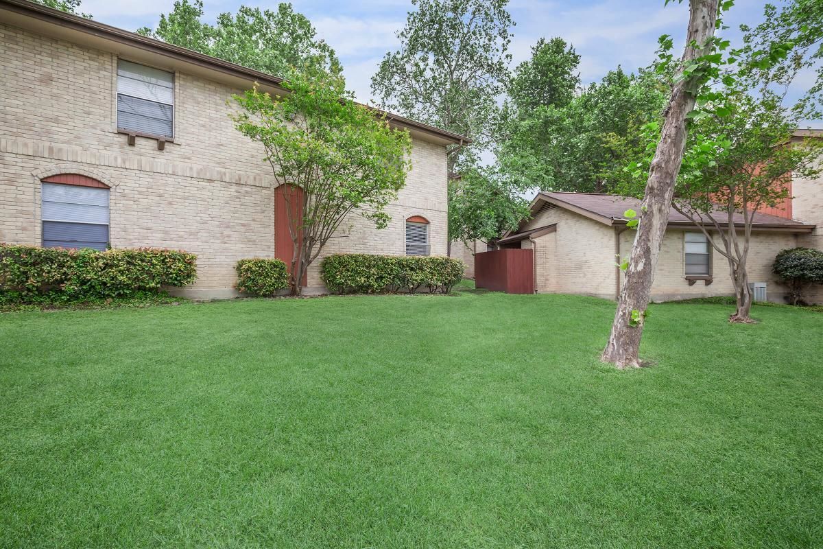 Forest Oaks Image 17
