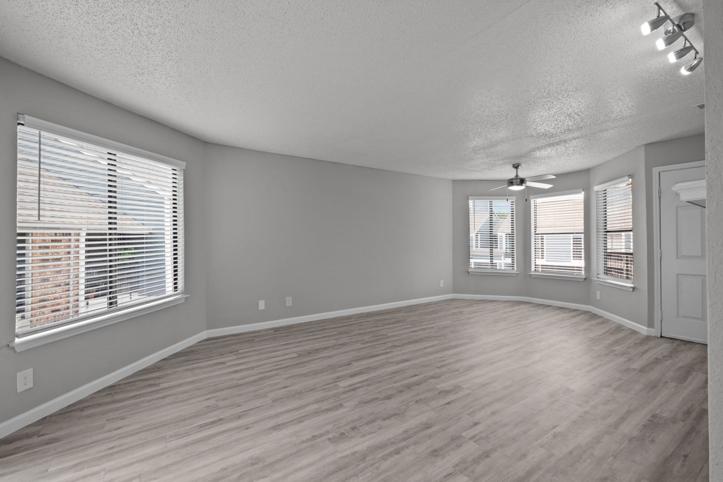The Azul Apartments Image 34