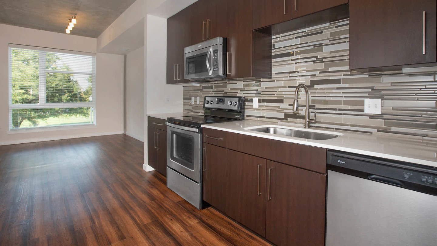 Radius Uptown Apartments Image 7