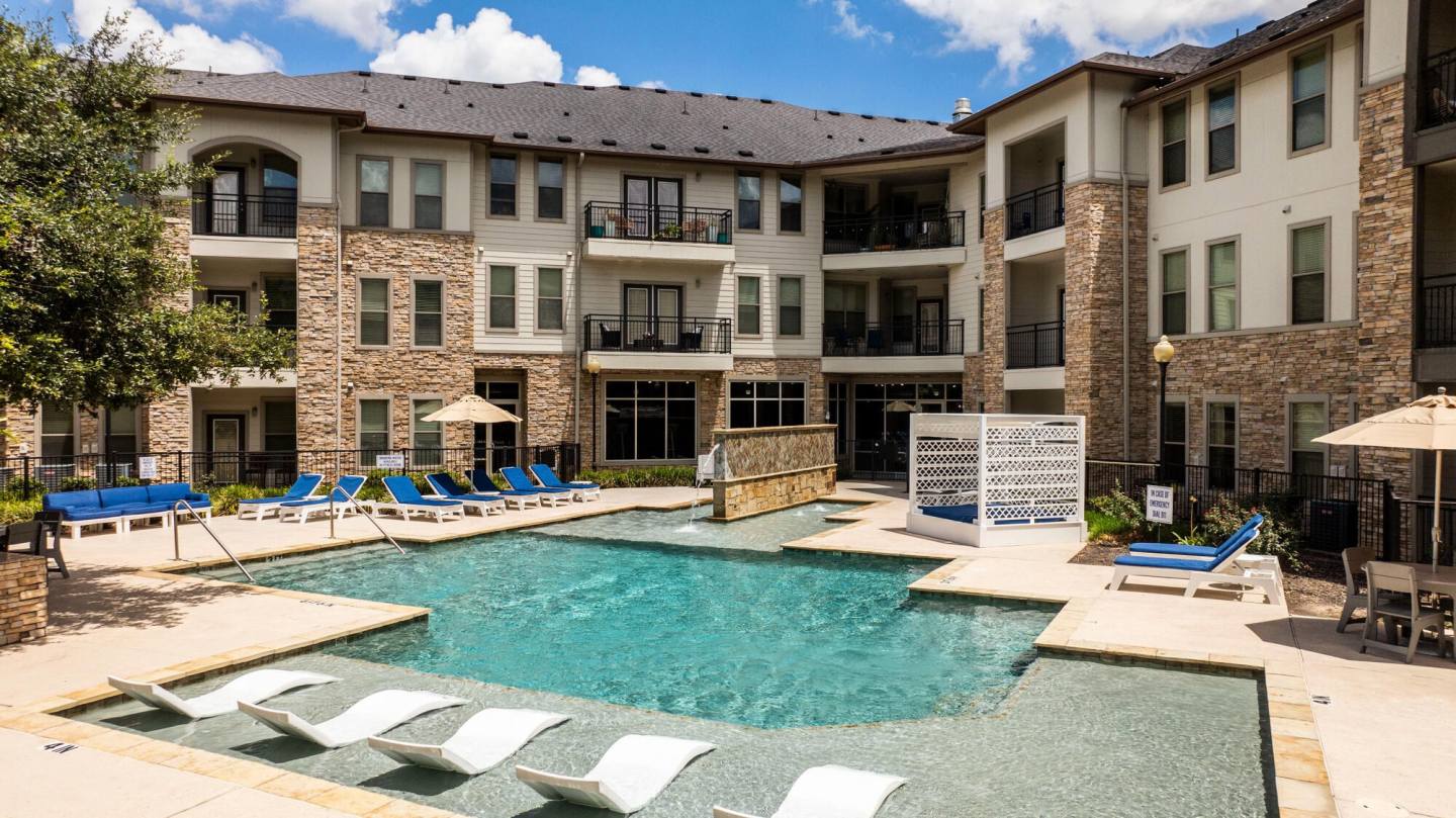 Olympus at Waterside Estates Image 19