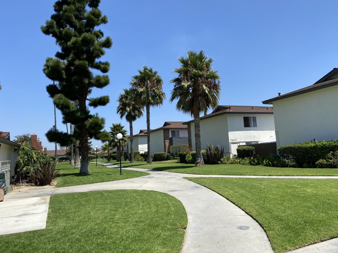 Orangewood Garden Apartments Image 1