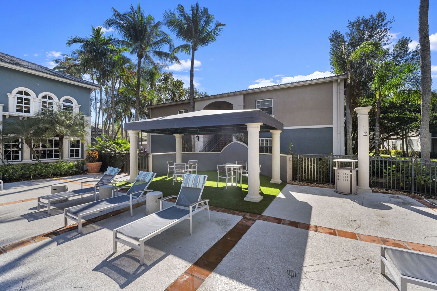 Marela Apartments Image 15