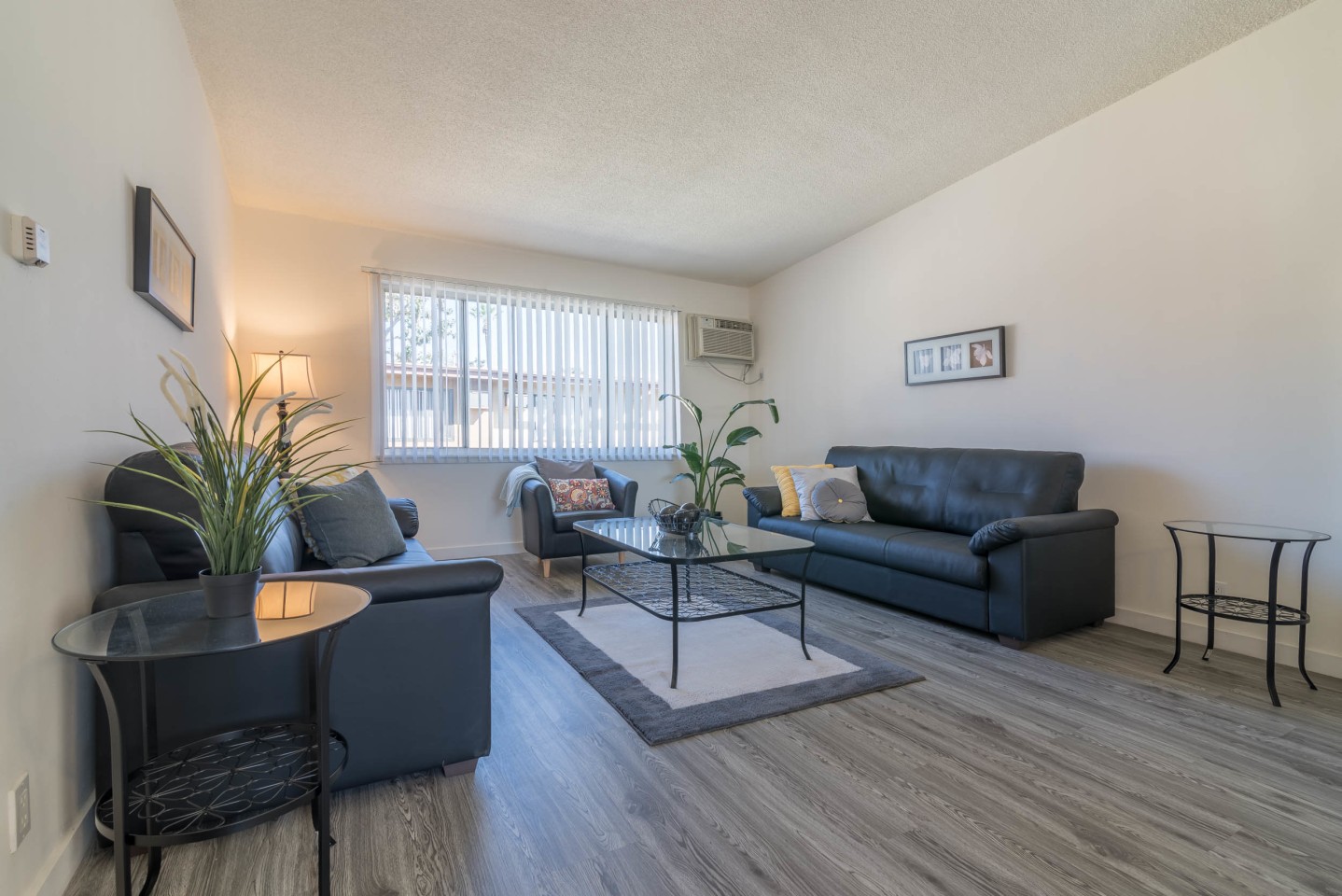 Serrano Apartments Image 20