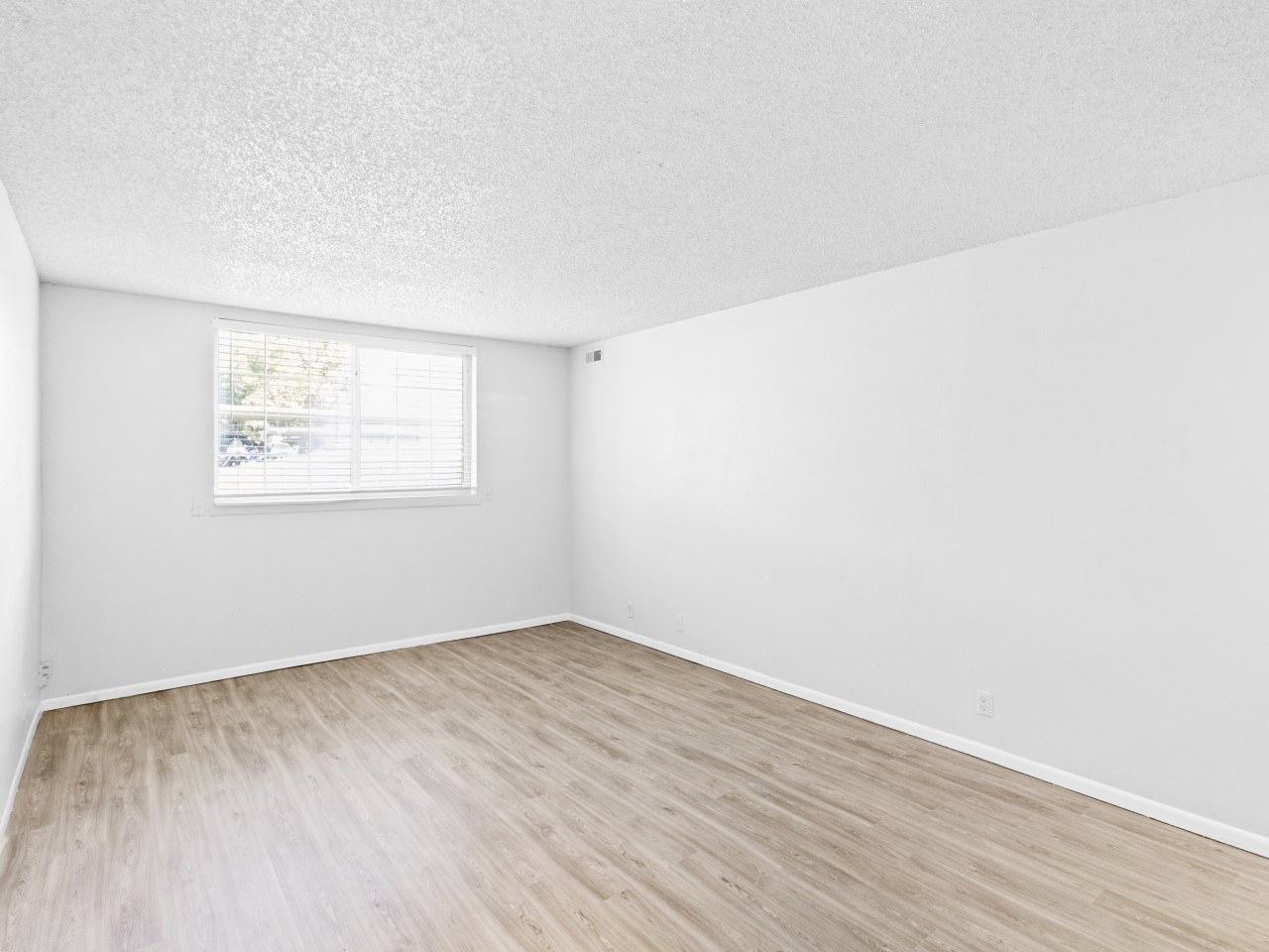 Proximity Apartment Homes Image 13