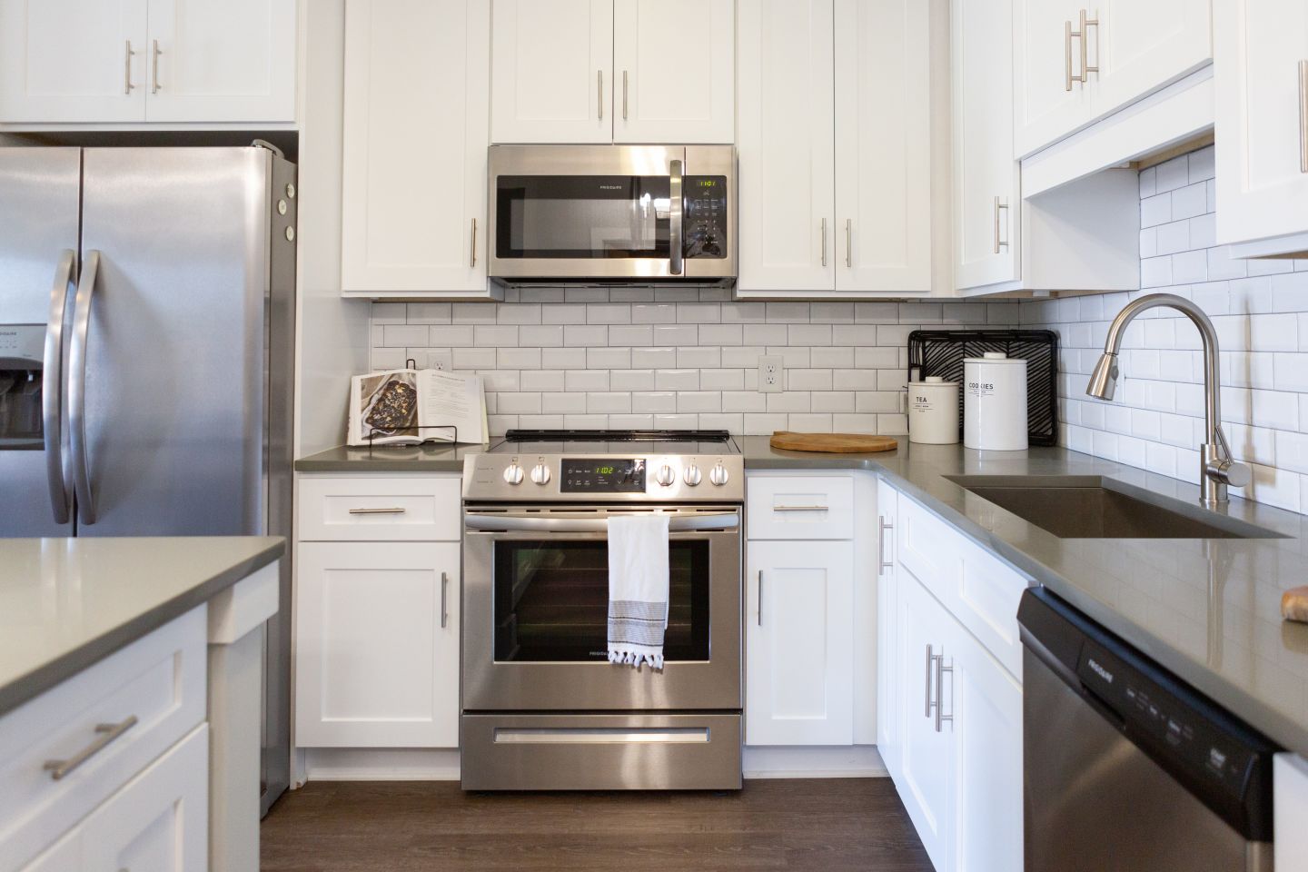 53 West Luxury Apartments Image 53
