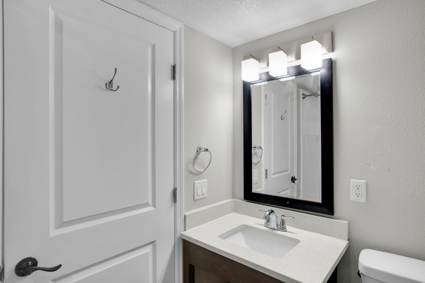 AVIA  Apartments at Reedy Creek Image 30