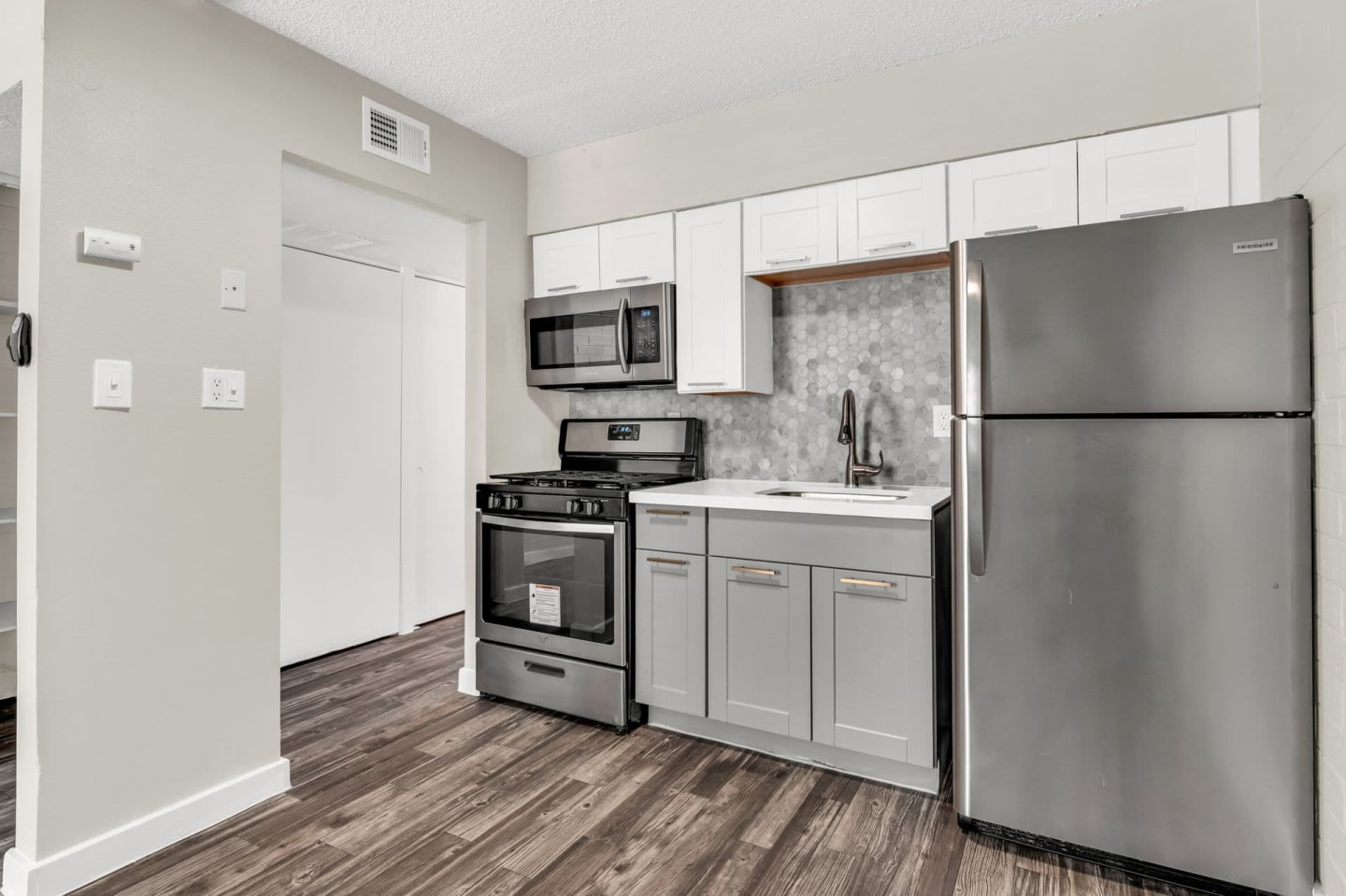 The Elton Apartment Homes Image 13