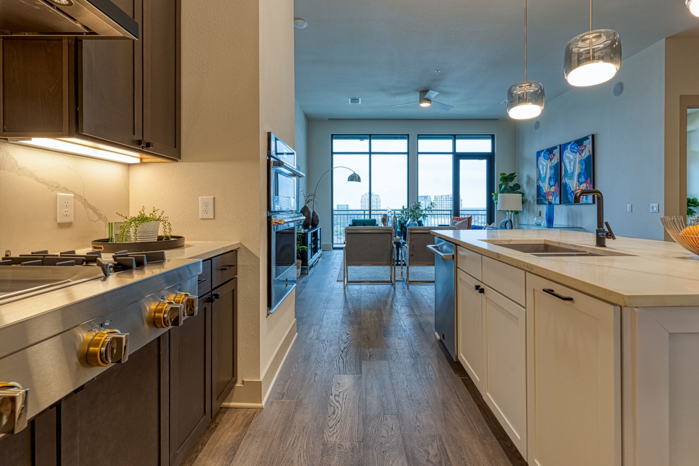 Residences at The Grove Image 37