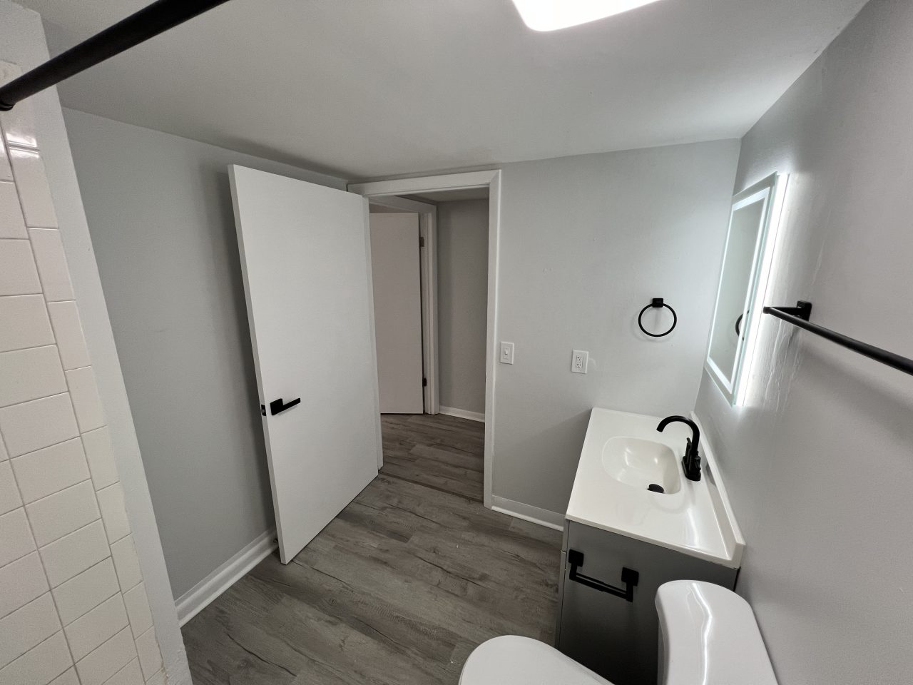 Blue Lake Village Apartments Image 8