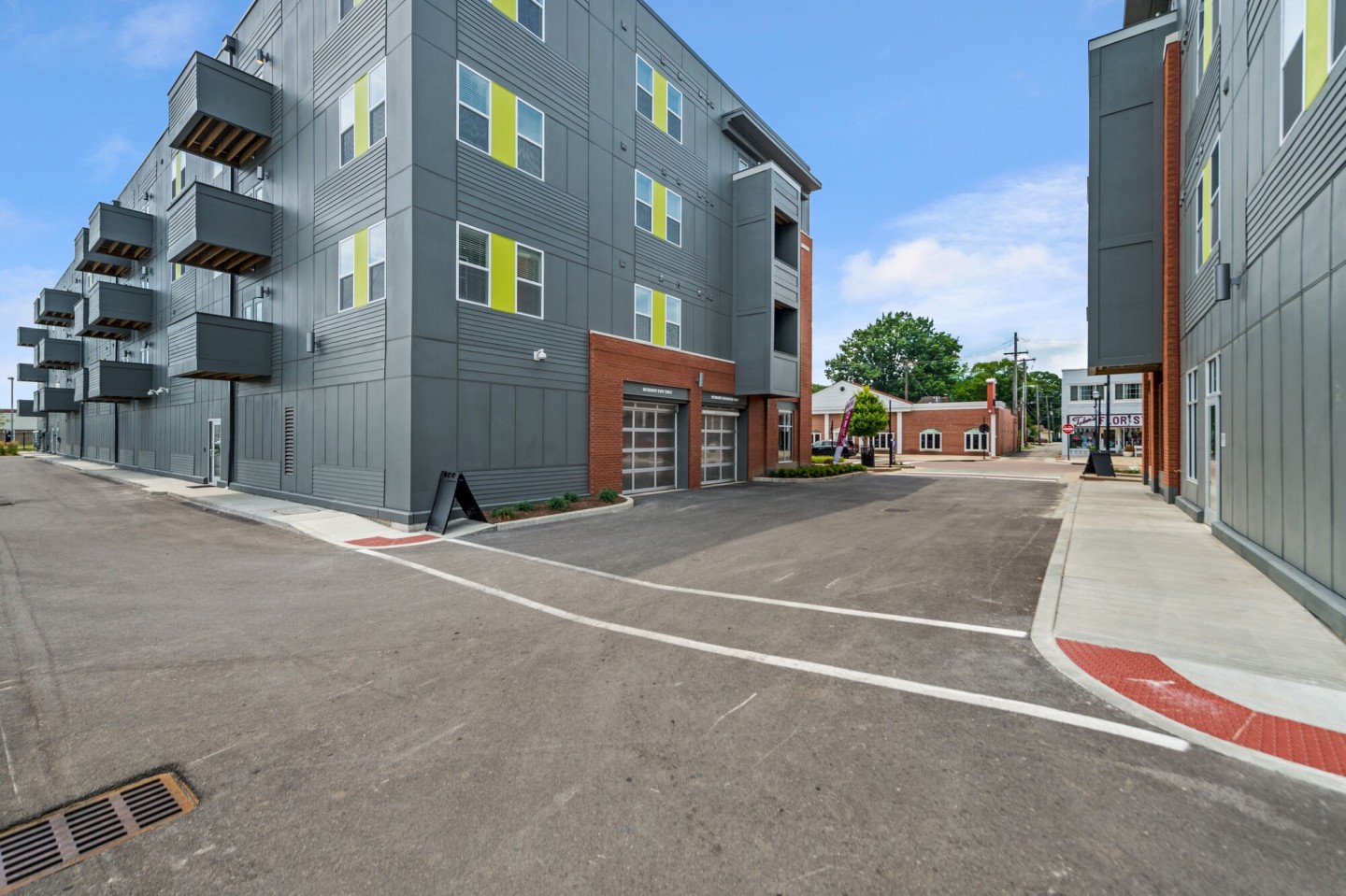 Wilshaw Apartments Image 3