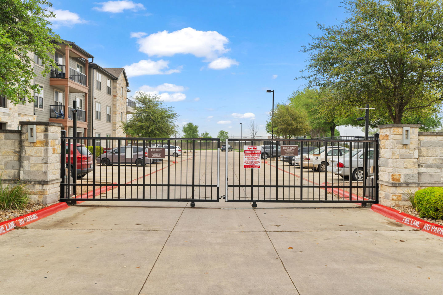 Oaks on Marketplace Image 77