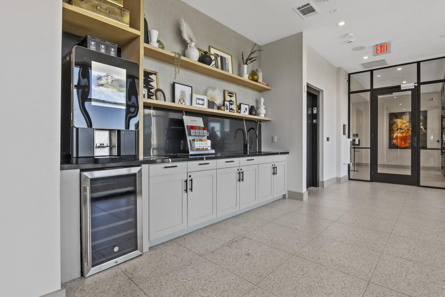 La Tierna Apartments Image 32