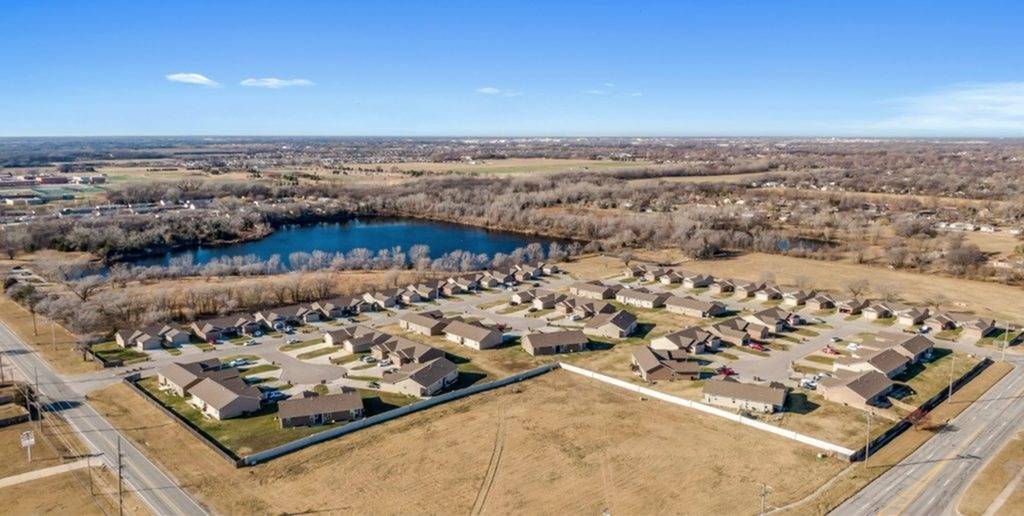 Lakeside Townhomes Image 8