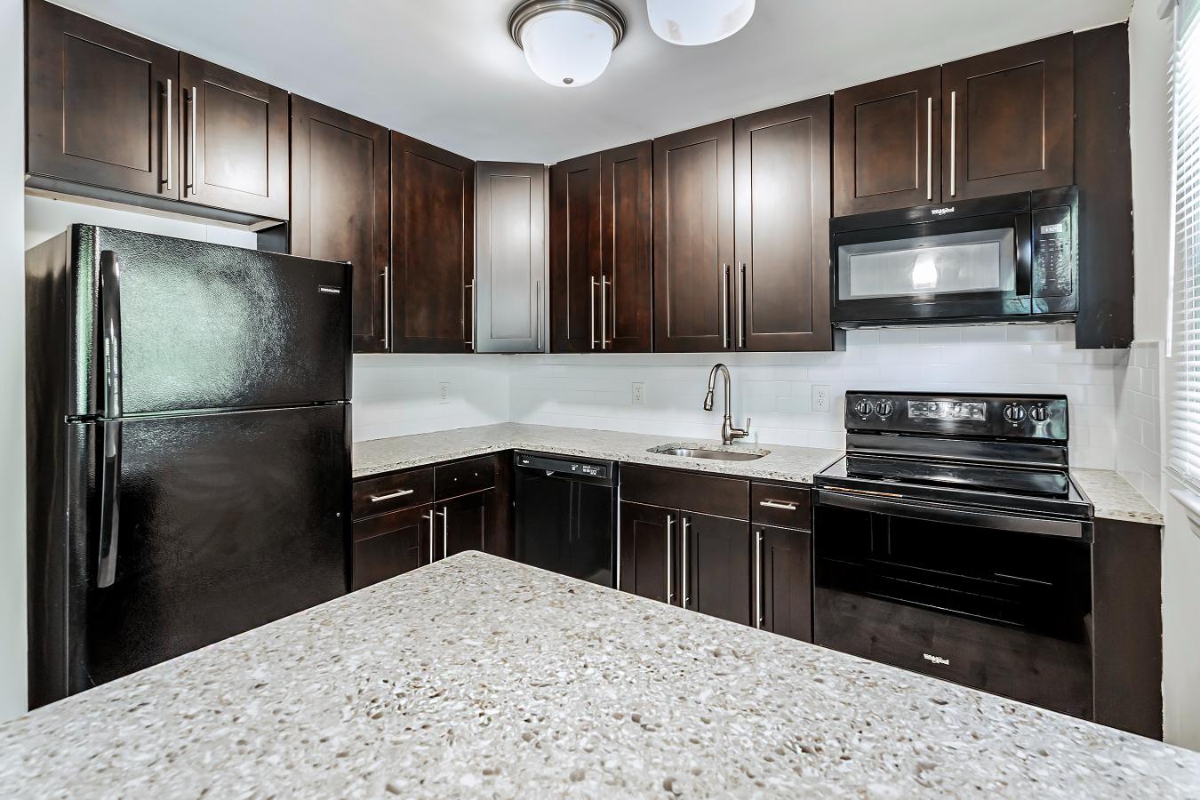 Newtonian Gardens Apartments Image 3