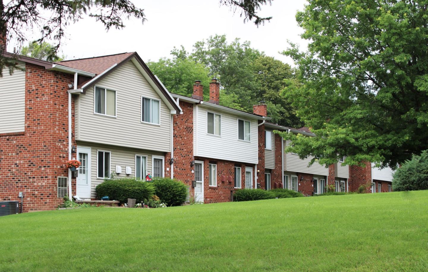 Highview Manor Apartments Image 49