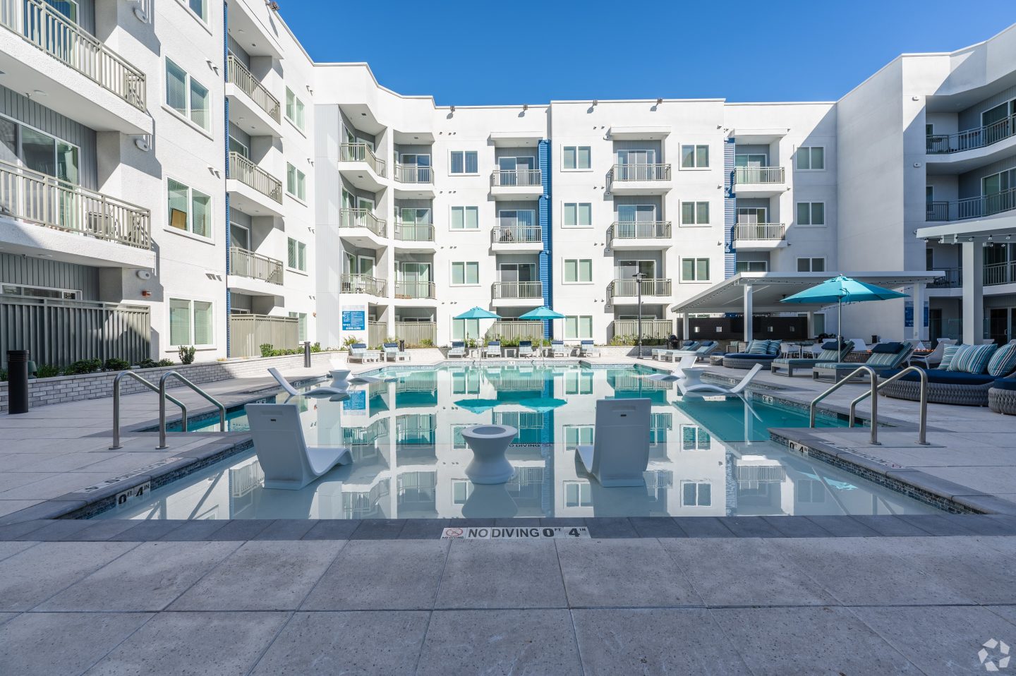 Aura Vegas Apartments Image 2
