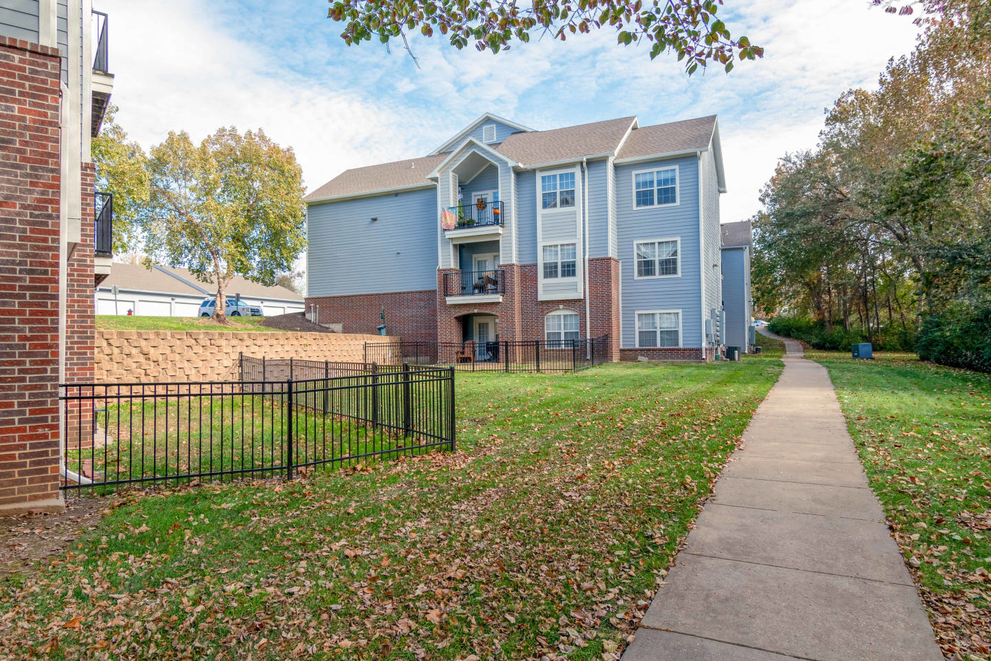 WildOak Apartment Homes Image 24