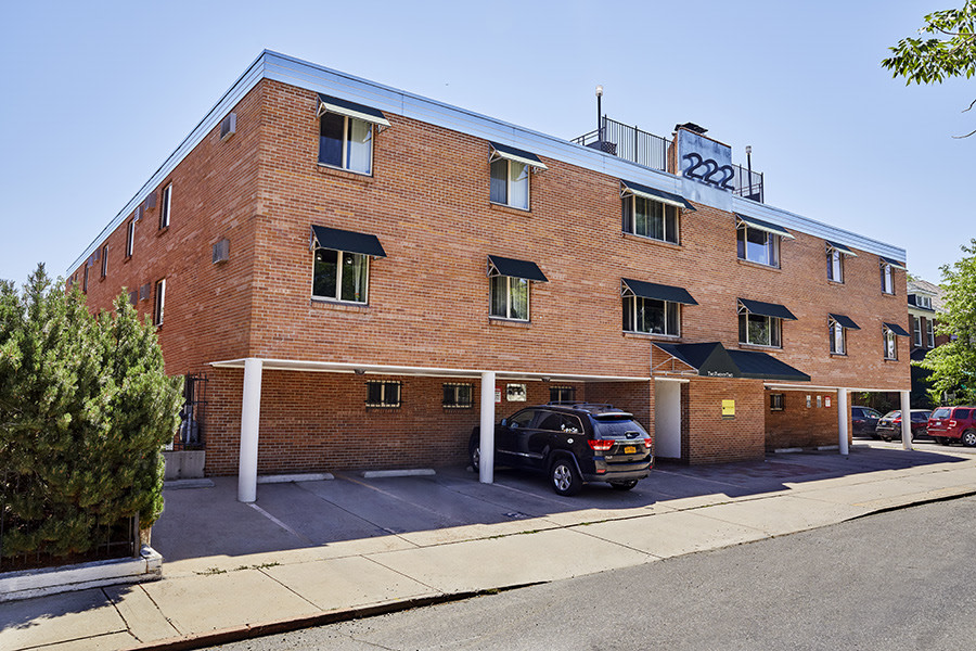 222 Logan Image 14