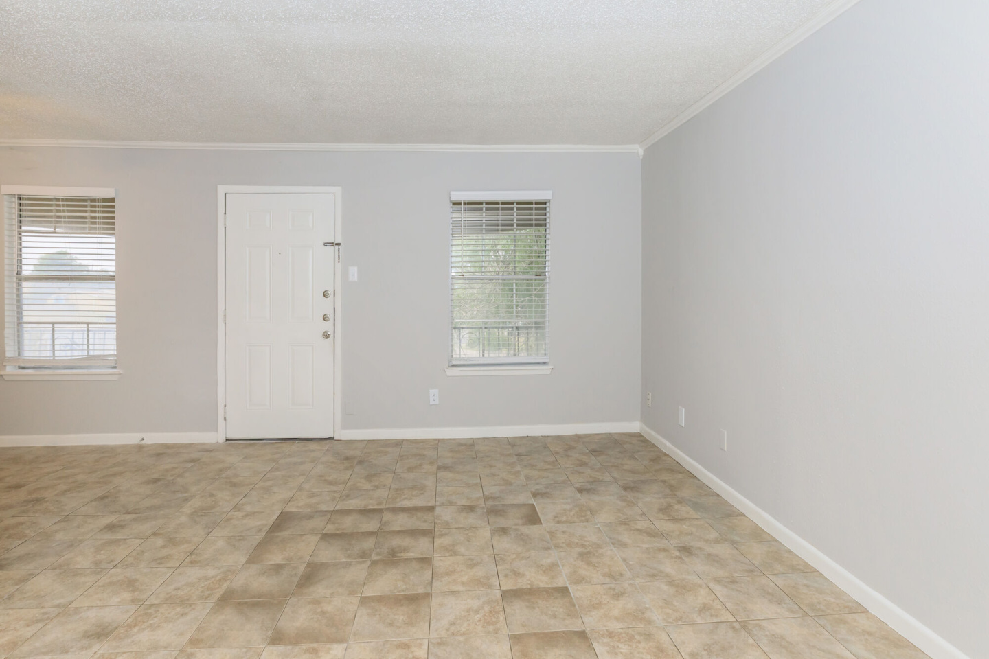 Alameda Apartments Image 3