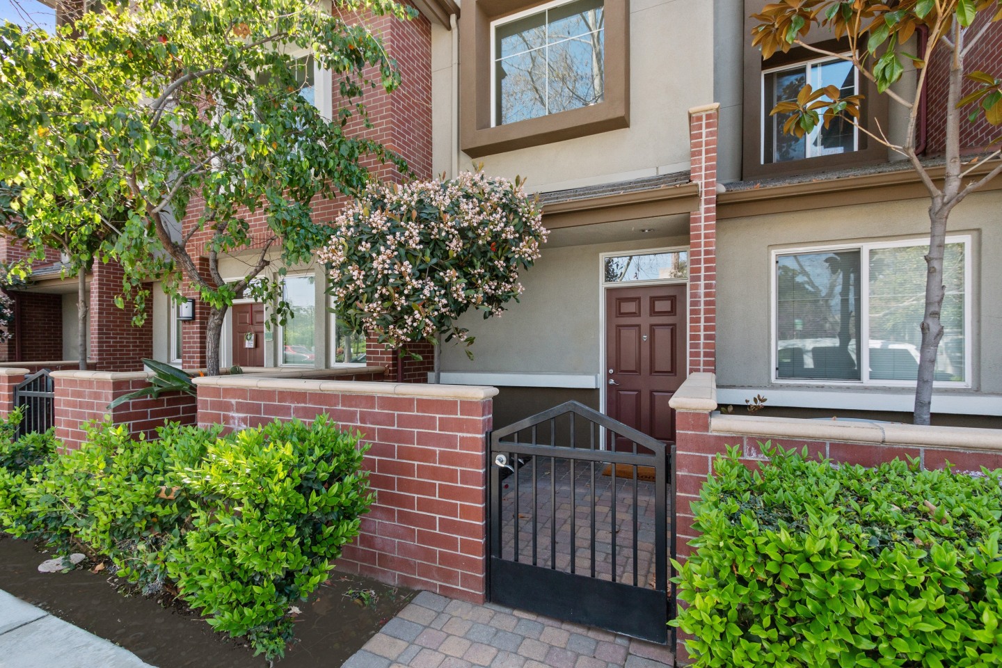 Ontario Town Square Townhomes Image 19