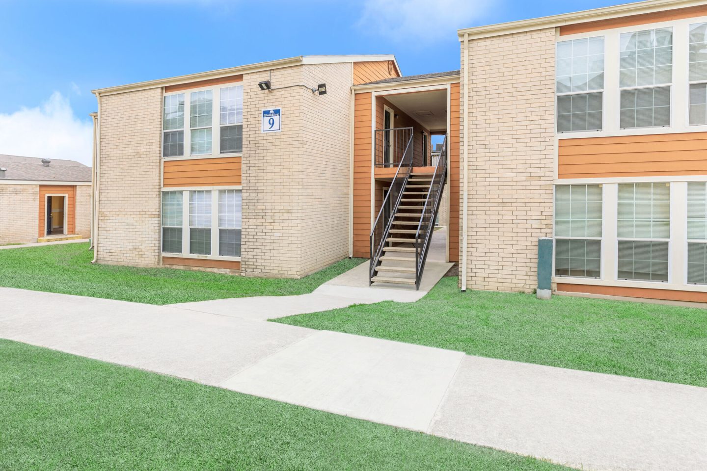 Hilltop Oaks Apartments Image 8