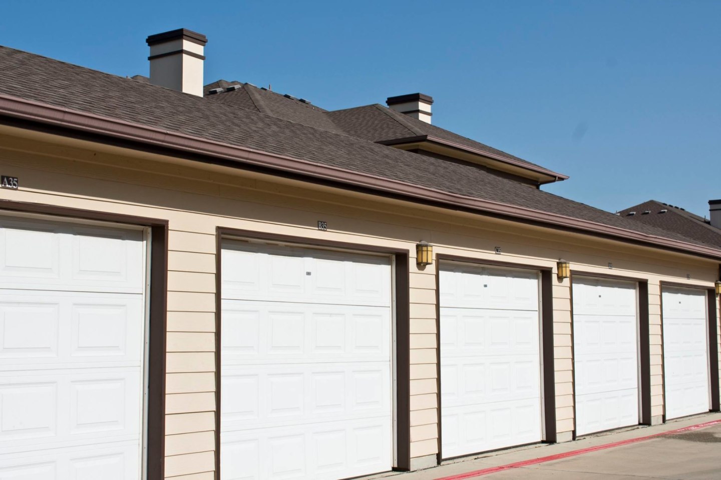 Estate Villas at Krum Image 1