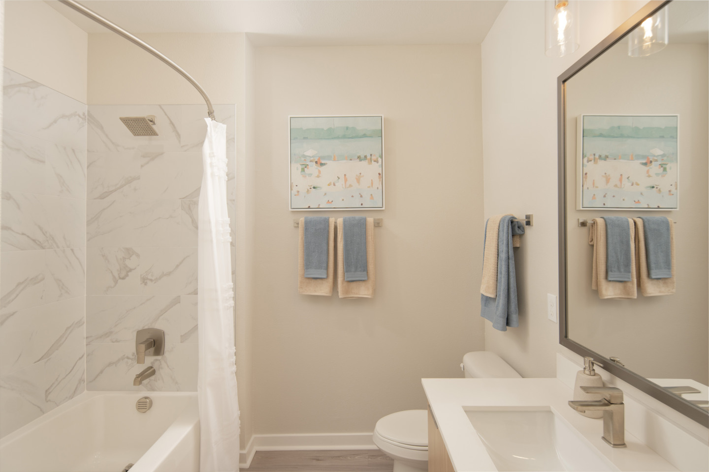 Aventon Meadows Image 7