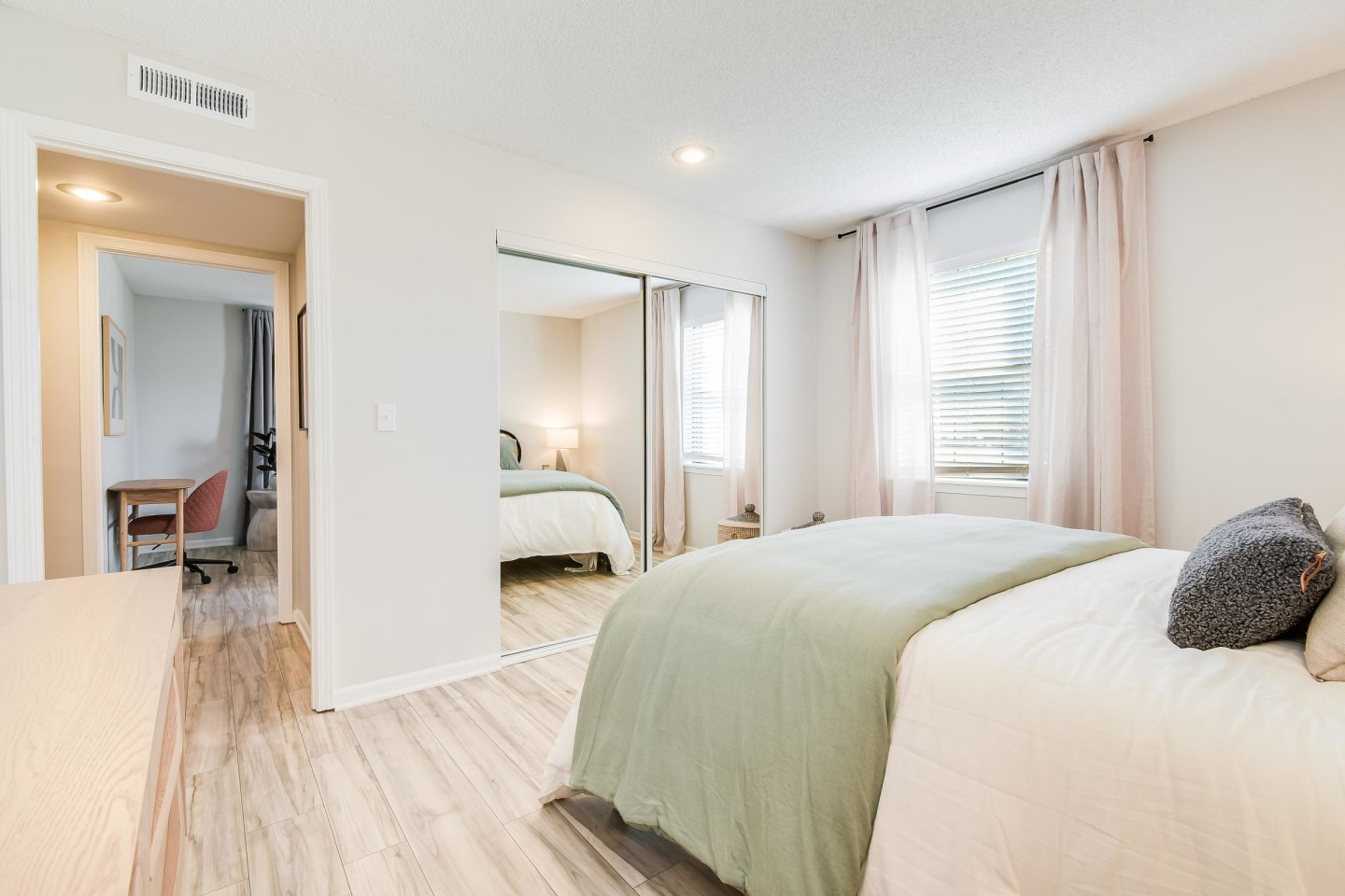 The Arbor Apartments and Townhomes Image 63