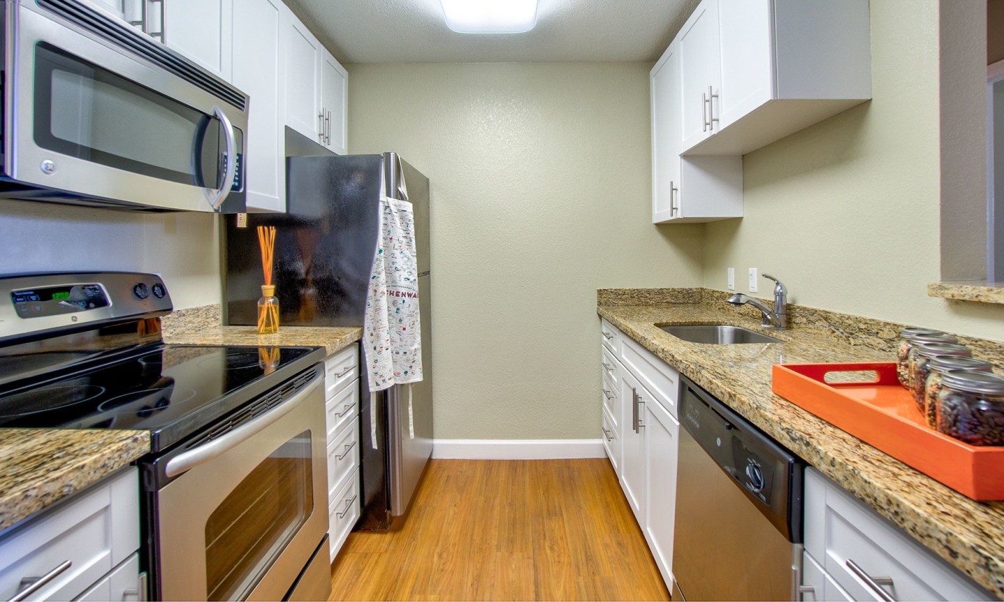 Orchard Glen Apartments Image 2
