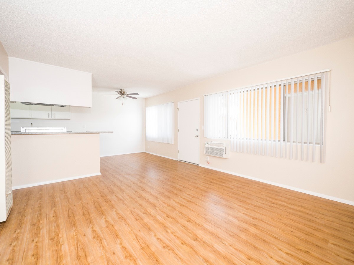 1166 S. Crenshaw Blvd. Image 1