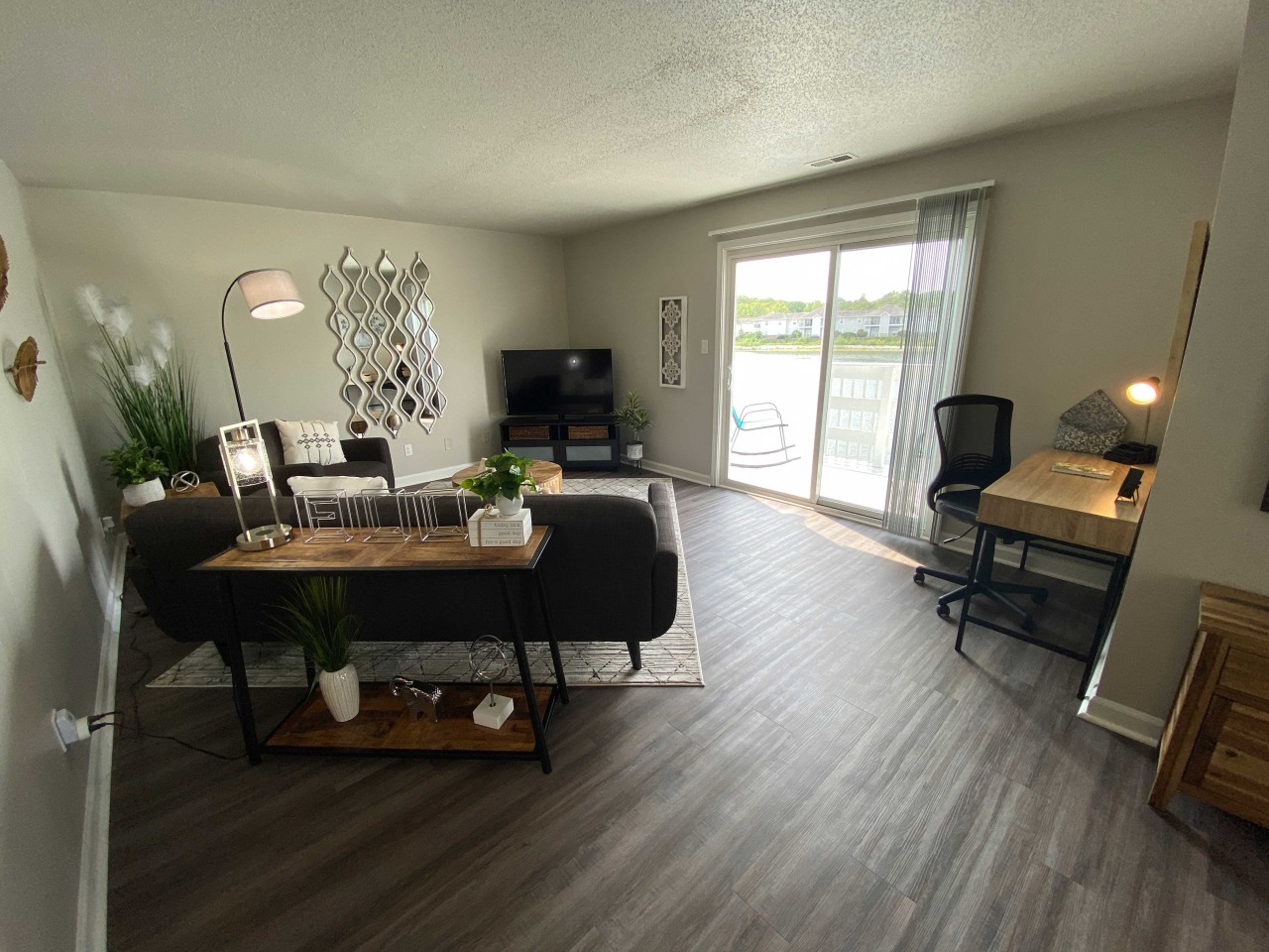 Eagle Lake Landing Image 12
