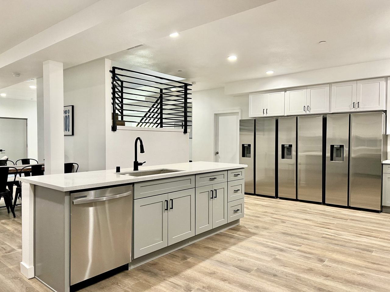 1587 W 35th Street - Co-Living Image 2